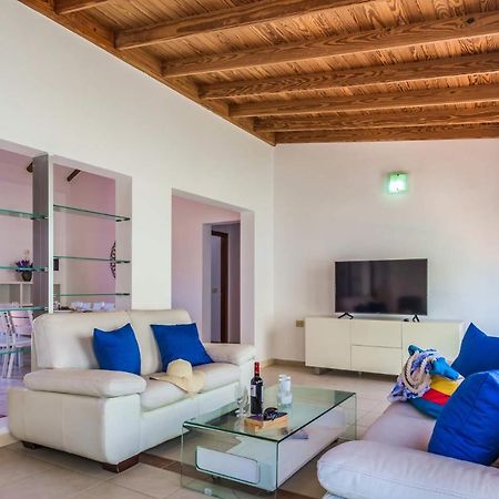 Villa Solmen By Villa Plus Corralejo Exterior photo