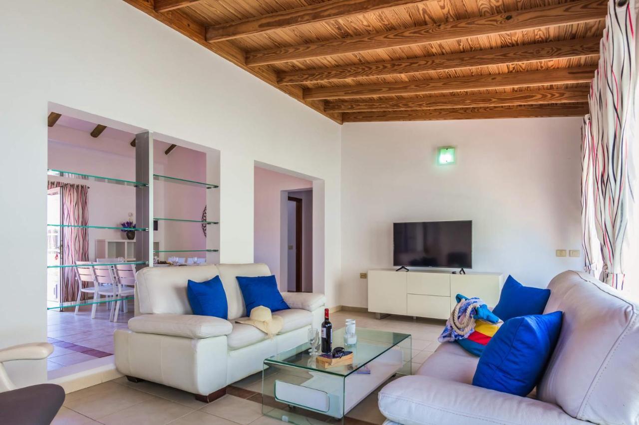 Villa Solmen By Villa Plus Corralejo Exterior photo